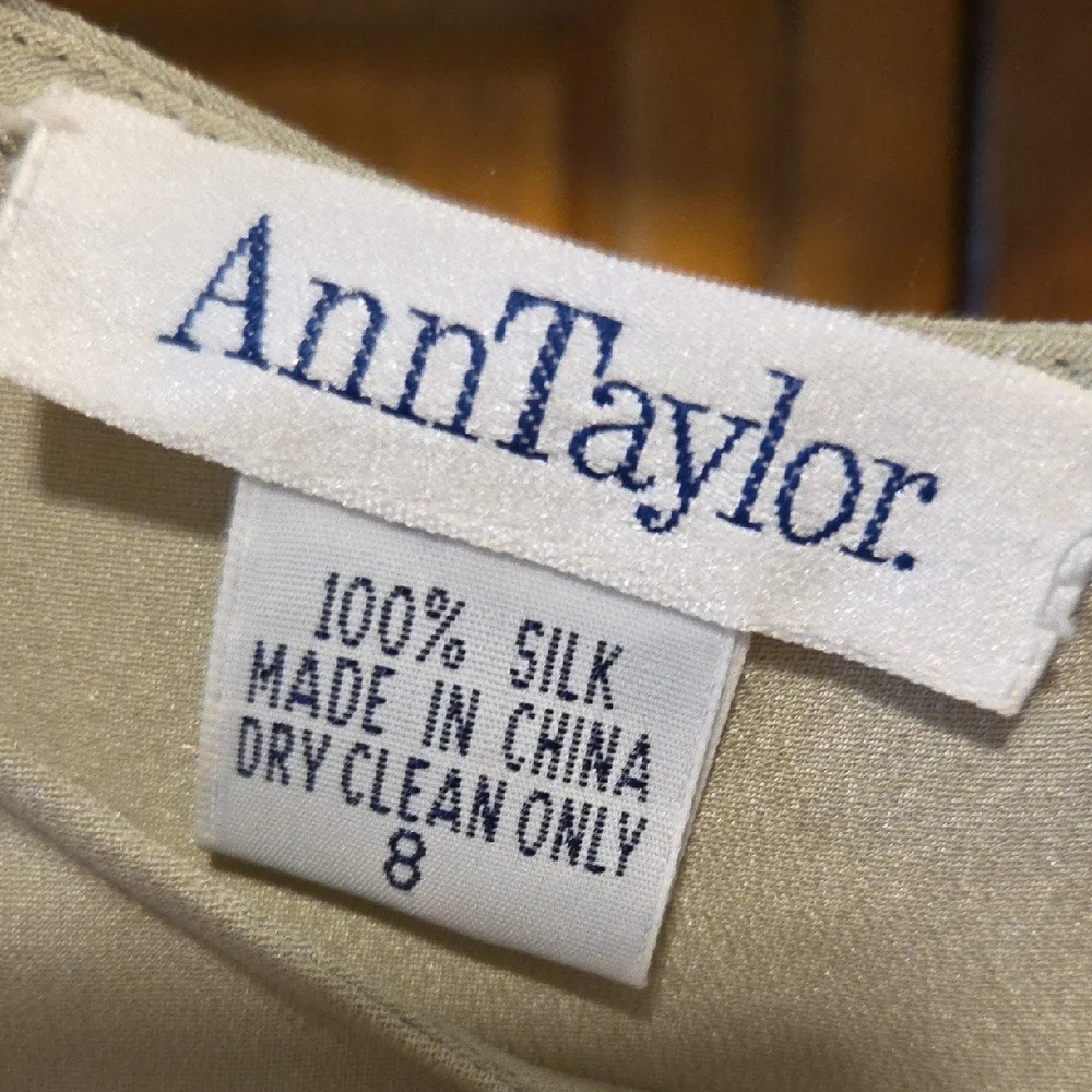 Ann Taylor Green Long Sleeve Relaxed Blouse - Picture 2 of 3